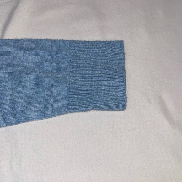 Banana Republic Light Blue Long Sleeve V-Neck Sweater, Luxe Collection, Size M - Picture 4 of 10